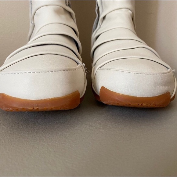 SOLD Y2K Disney Jedi Cyber DarkWave Boots - Picture 5 of 11